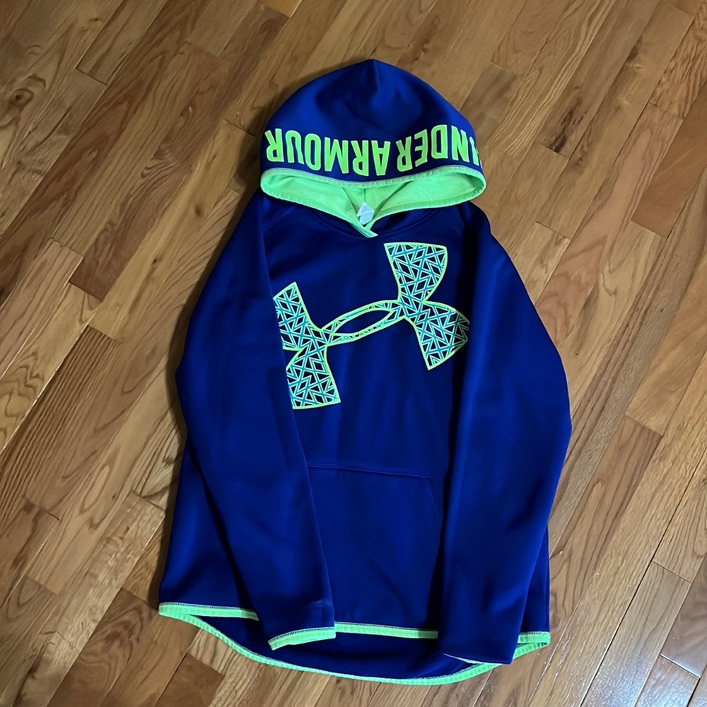 Under Armour Hoodie size YXL